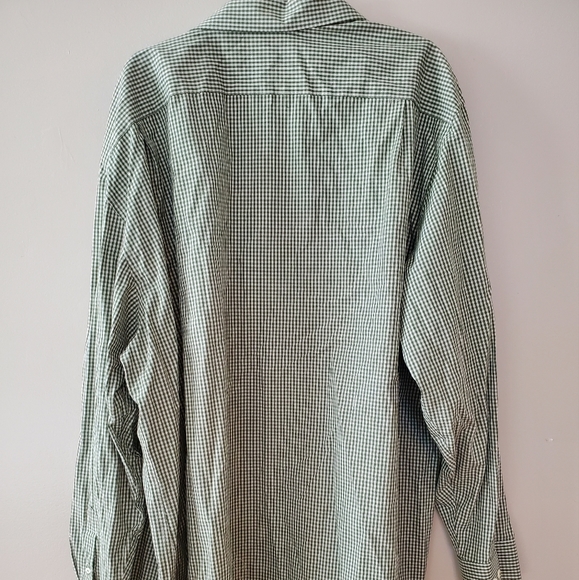 Izod Men's Plaid Button Down Shirt - Picture 2 of 4